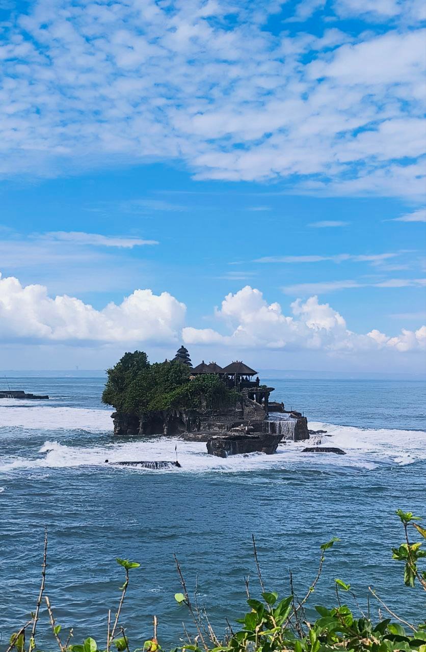 Bali Private Driver to explore tanah lot temple